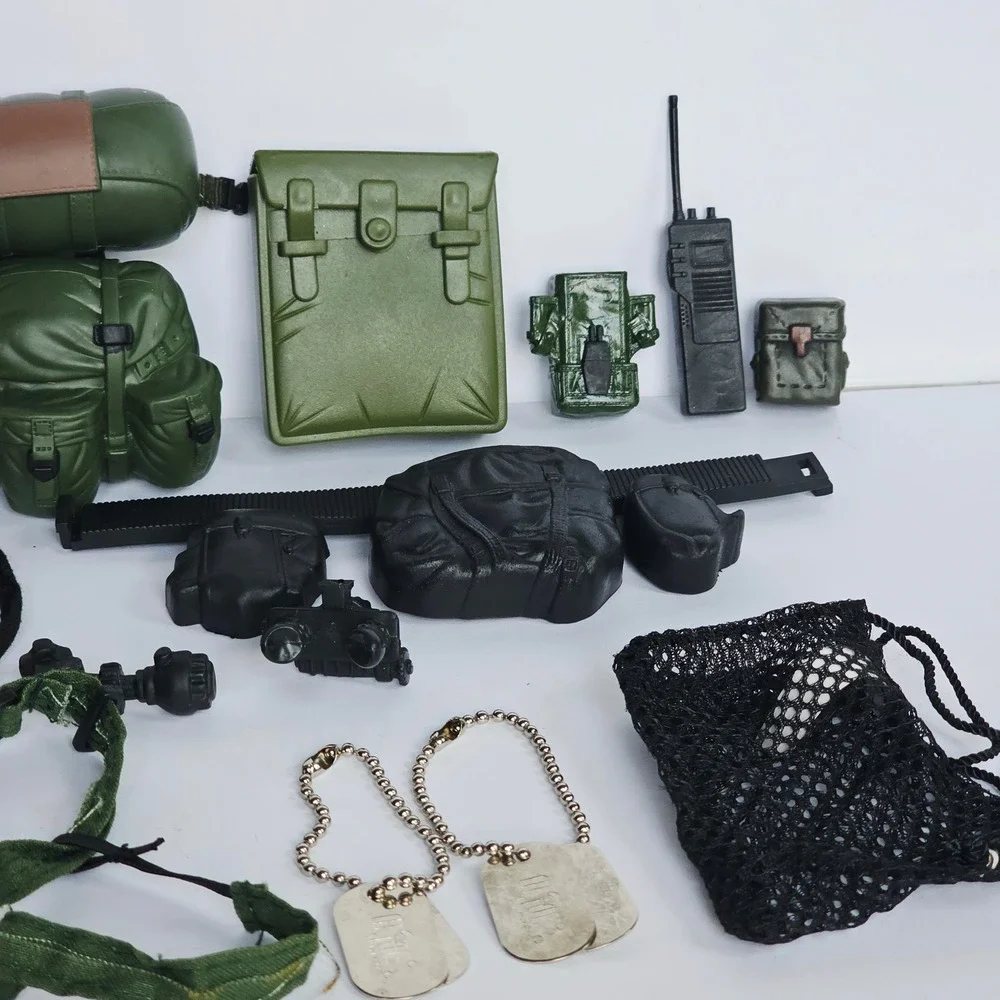 Lot of 17 G.I. JOE‎ World Peacekeepers Military Accessories Gear Bags Radio 1348